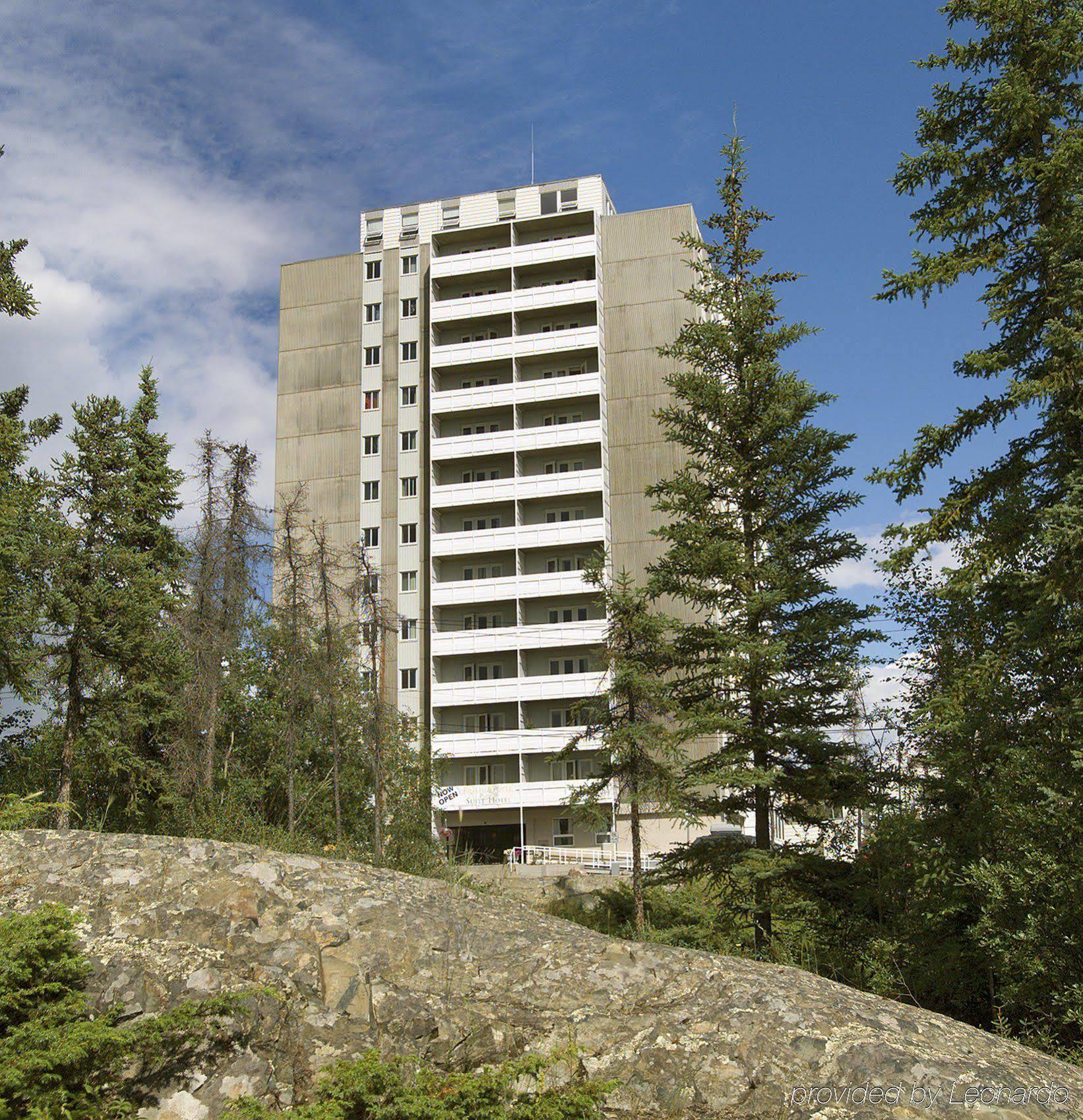 Coast Fraser Tower Єллоунайф Екстер'єр фото